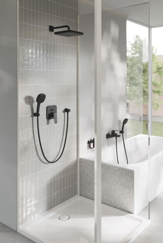 Змішувач для ванни Grohe Cubeo чорний матовий 1018142430 з душовим гарнітуром