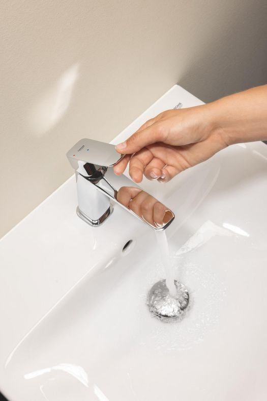 Змішувач для раковини Grohe Dice хром 1018610000