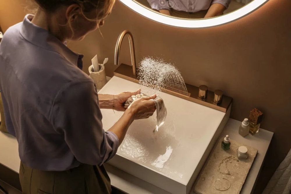 Раковина підвісна Hansgrohe Avalegra 58 см білий матовий/бронза 22472140