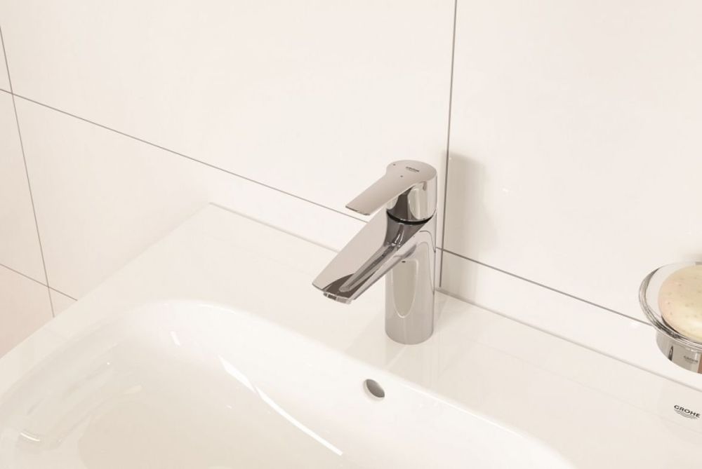 Змішувач для раковини Grohe Start хром 23552002