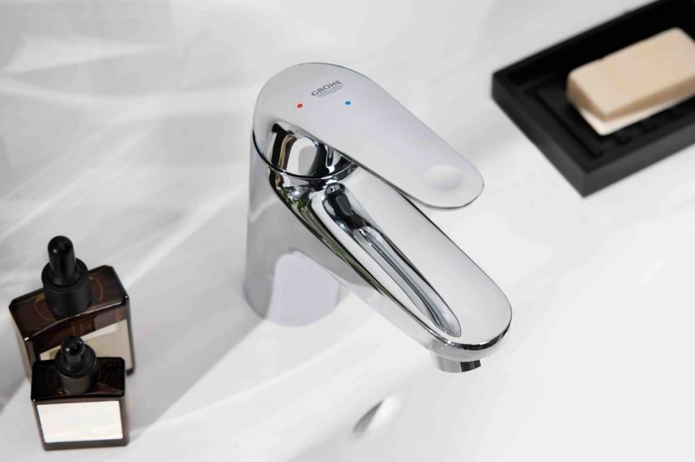 Змішувач для раковини Grohe Euroeco хром 24269001