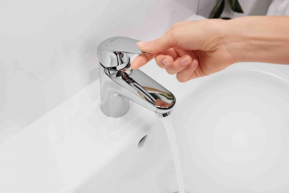Змішувач для раковини Grohe Euroeco хром 24269001