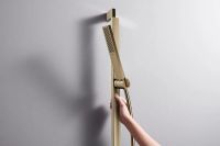 Ручной душ Hansgrohe Pulsify E золото 24321990