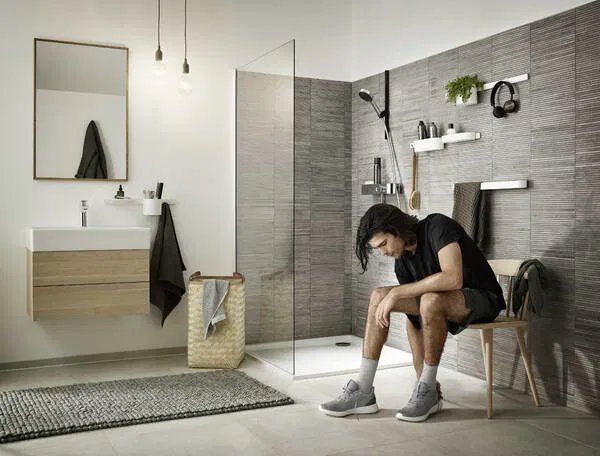 Смеситель для душа Hansgrohe ShowerTablet Select черный матовый 24360670