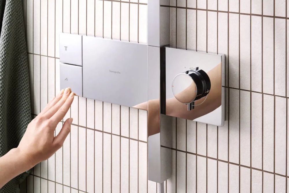 Душевая система с термостатом Hansgrohe Raindance Alive Q хром 24580000