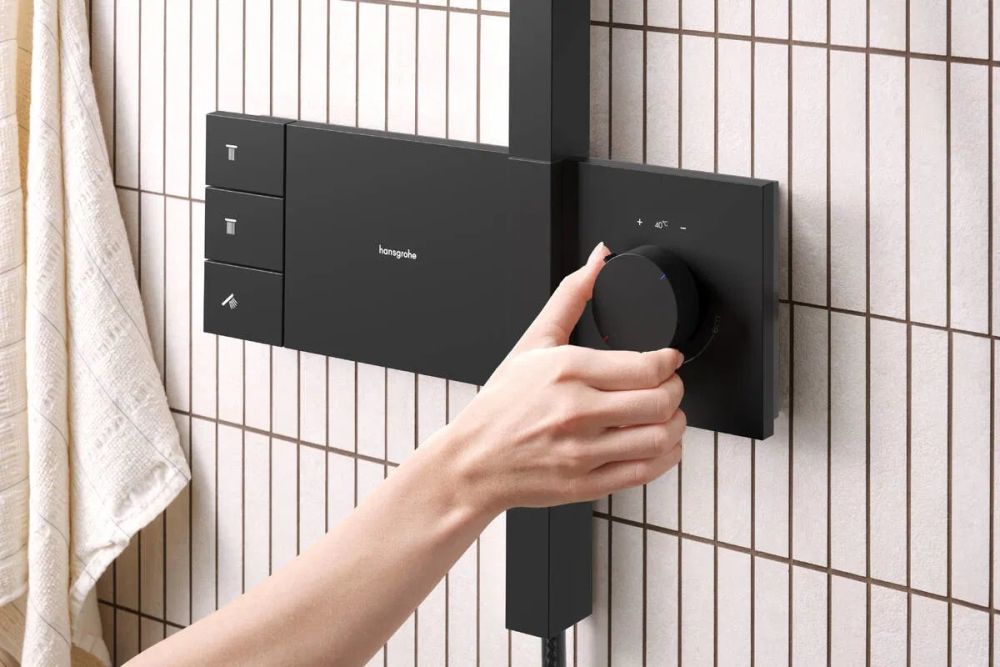 Душова система з термостатом Hansgrohe Raindance Alive Q чорний матовий 24580670