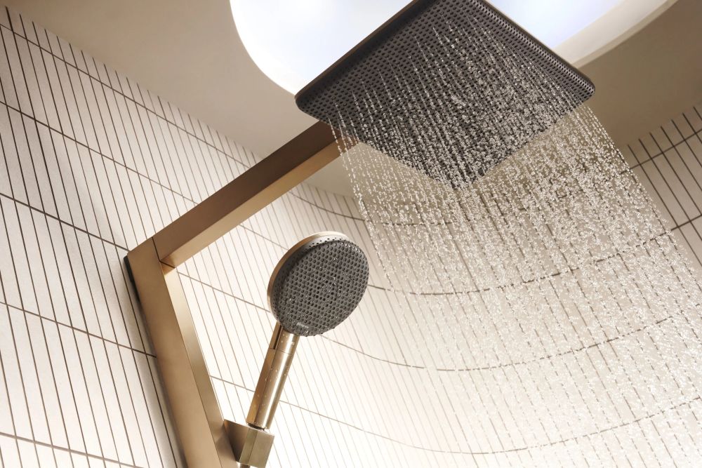 Душевая система с термостатом Hansgrohe Raindance Alive Q бронза 24590140