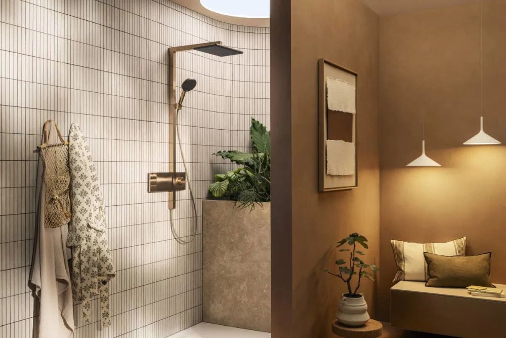 Душевая система с термостатом Hansgrohe Raindance Alive Q бронза 24590140