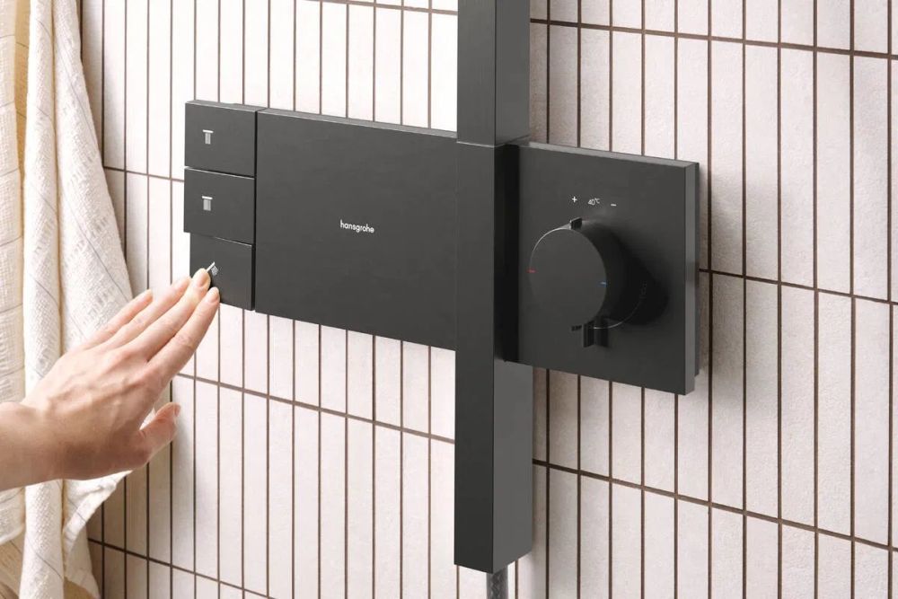 Душевая система с термостатом Hansgrohe Raindance Alive S черный матовый хром 24595340