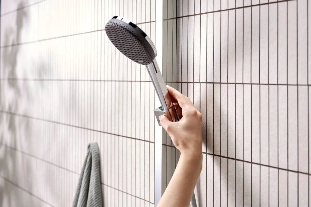 Душевая система с термостатом Hansgrohe Raindance Alive S хром 24596000