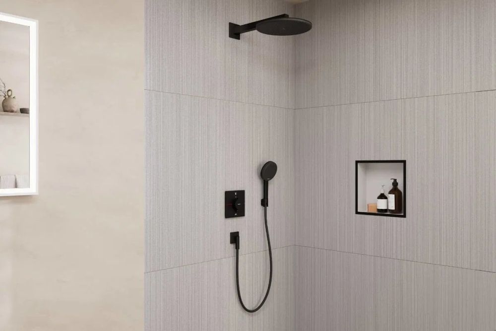 Душевая система скрытого монтажа Hansgrohe Raindance Alive S черный матовый 24630670