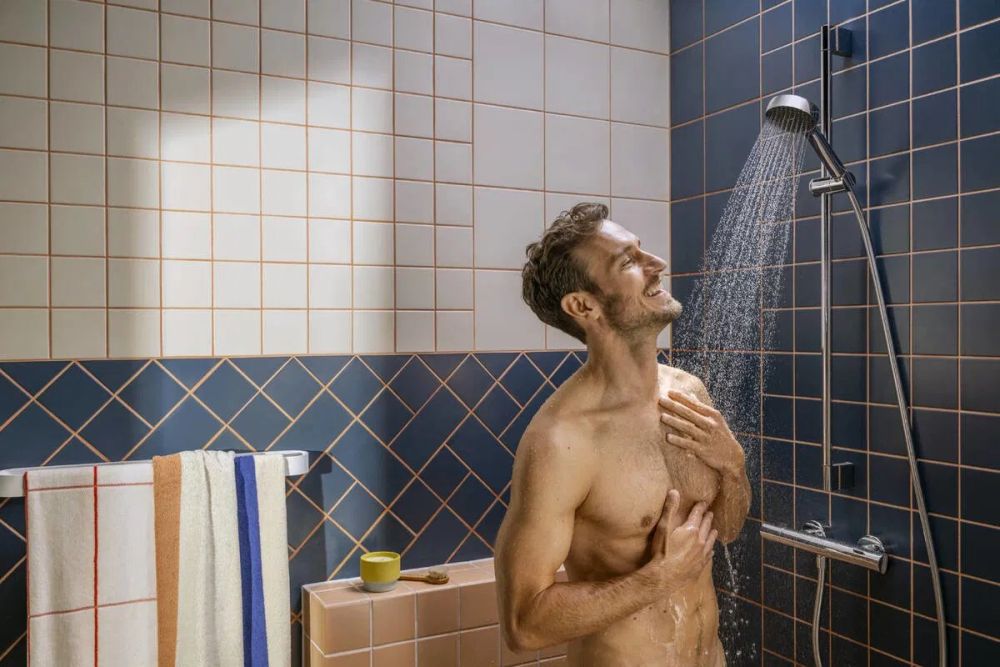 Душевой гарнитур Hansgrohe Activera черный матовый 28044670