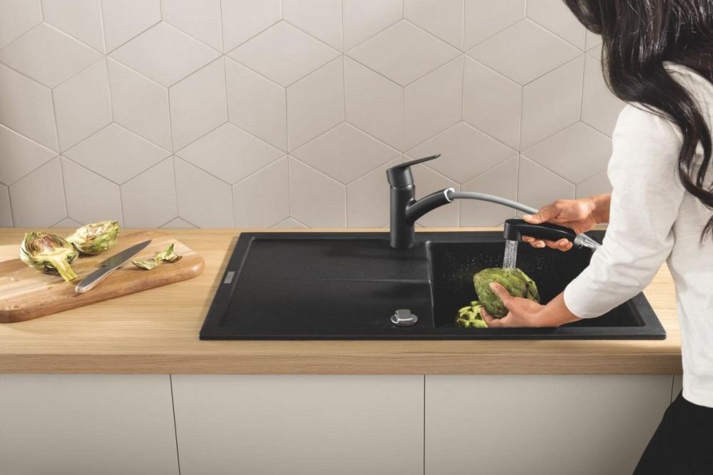 Змішувач для кухні Grohe Start чорний матовий 303072431 з висувною лійкою
