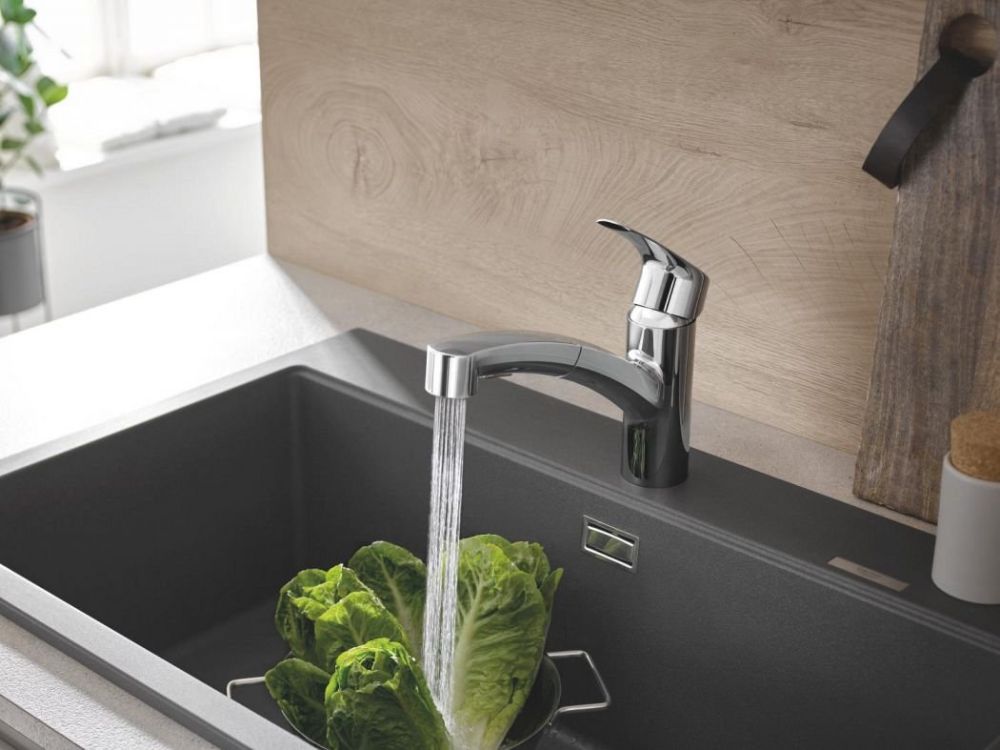 Змішувач для кухні Grohe Via хром 30406000 з висувною лійкою