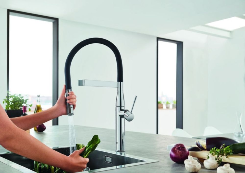 Змішувач для кухні Grohe Essence хром 30503000