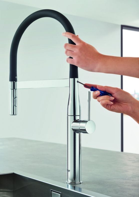 Змішувач для кухні Grohe Essence хром 30503000