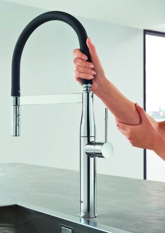 Змішувач для кухні Grohe Essence хром 30503000