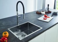Змішувач для кухні Grohe Essence хром 30503000