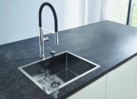 Змішувач для кухні Grohe Essence хром 30503000