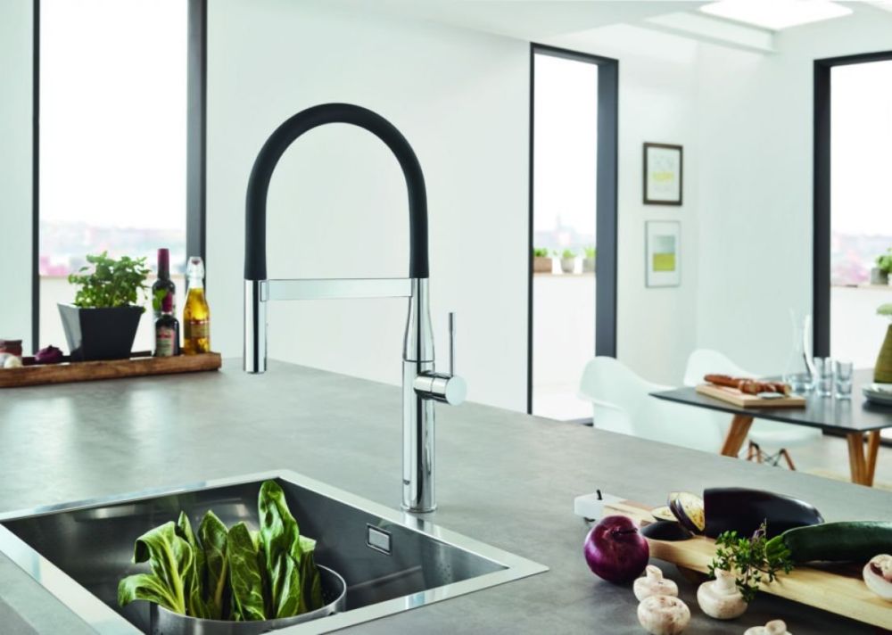 Змішувач для кухні Grohe Essence хром 30503000
