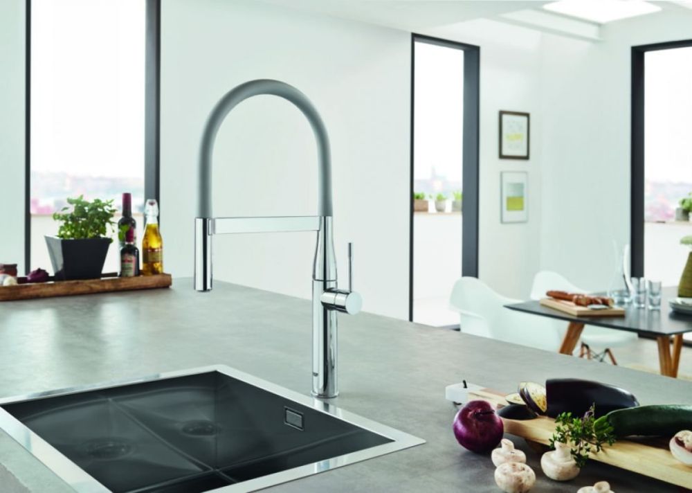 Змішувач для кухні Grohe Essence хром 30503000