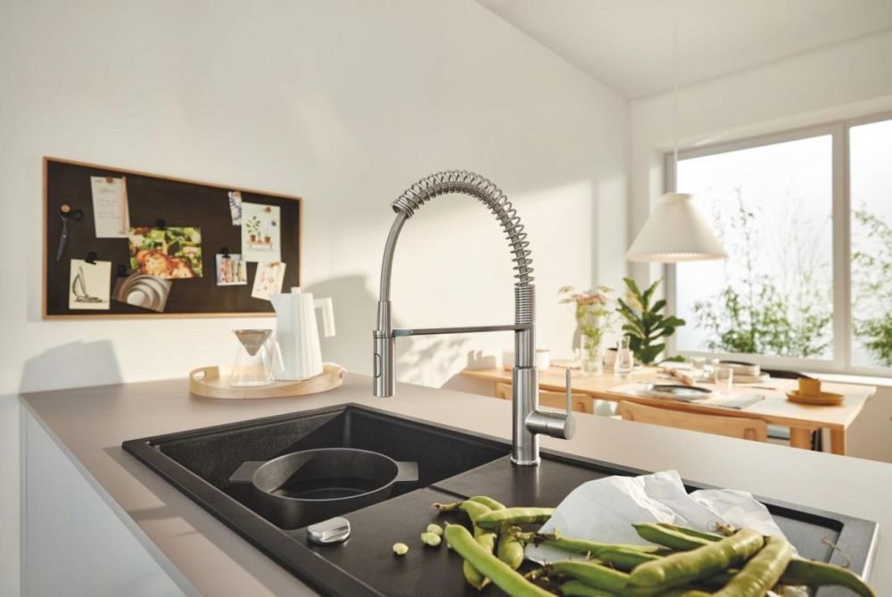 Змішувач для кухні Grohe Via Cosmo суперсталь 30614DC0 з висувною лійкою