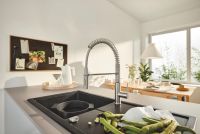 Змішувач для кухні Grohe Via Cosmo суперсталь 30614DC0 з висувною лійкою
