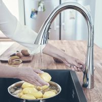 Змішувач для кухні Grohe Zedra хром 32294002 з висувною лійкою