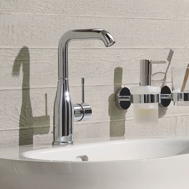 Змішувач для раковини Grohe Essence хром 32628001