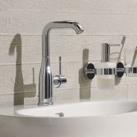 Змішувач для раковини Grohe Essence хром 32628001