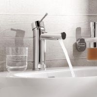 Змішувач для раковини Grohe Essence хром 32898001