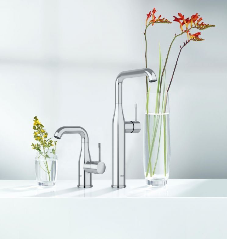 Змішувач для раковини Grohe Essence хром 32901001