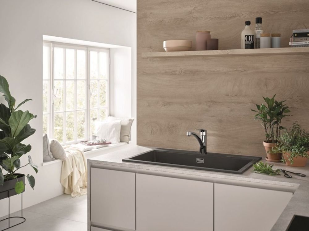 Змішувач для кухні Grohe Eurosmart New хром 33281003