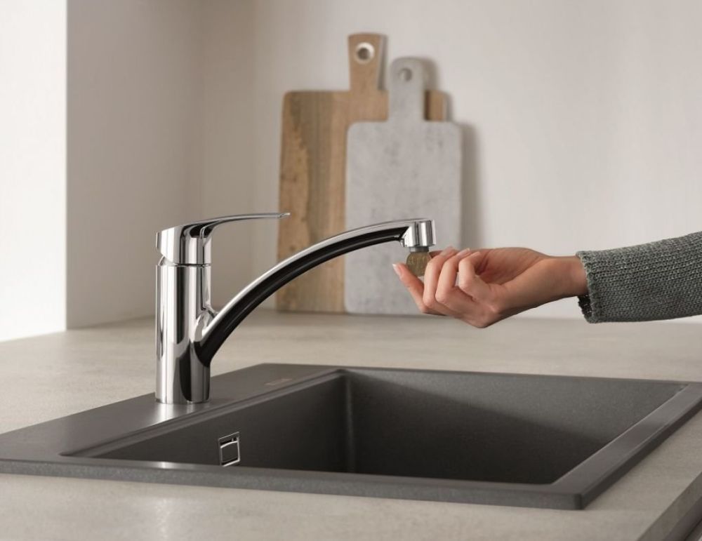 Змішувач для кухні Grohe Eurosmart New хром 33281003