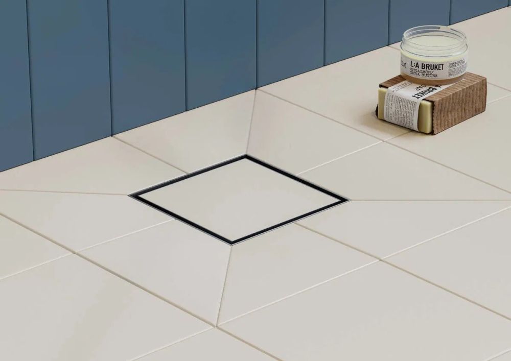 Трап для душу Hansgrohe RainDrain Brilliance чорний матовий 56251670 з решіткою