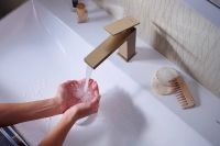 Раковина підвісна Hansgrohe Xelu Q 80 см білий глянцевий 61020450