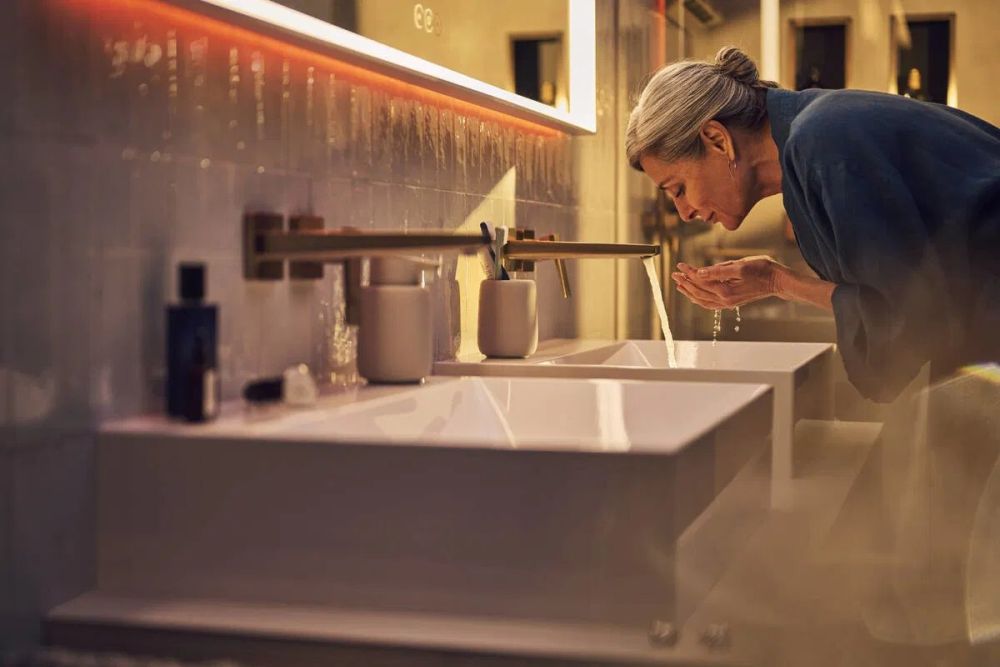Раковина подвесная Hansgrohe Xevolos E 60 см белый глянцевый 61095450