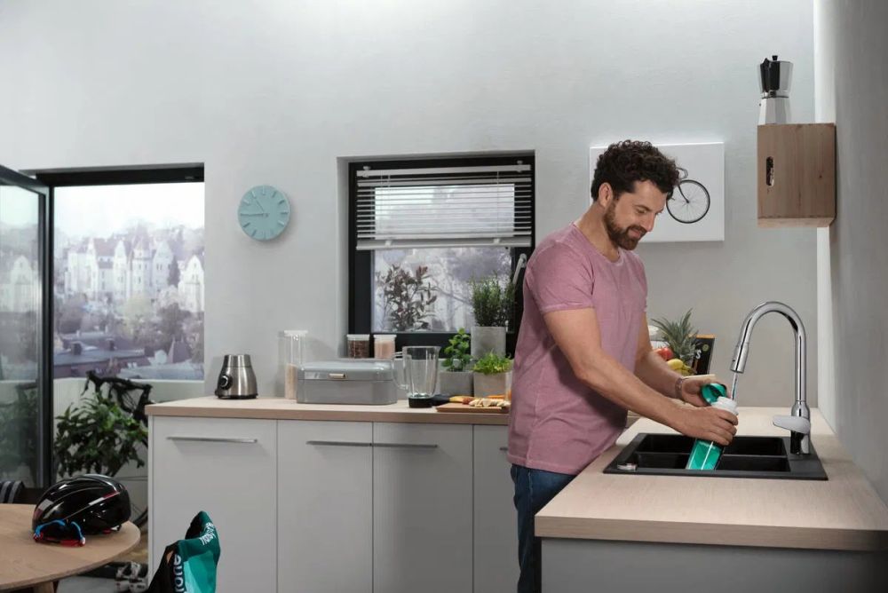 Смеситель для кухни Hansgrohe Focus M42 хром 71800000 с выдвижной лейкой