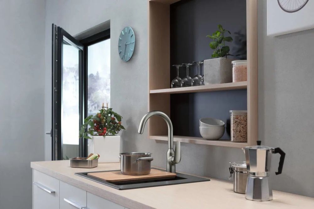Змішувач для кухні Hansgrohe Focus M42 сталь 71802800