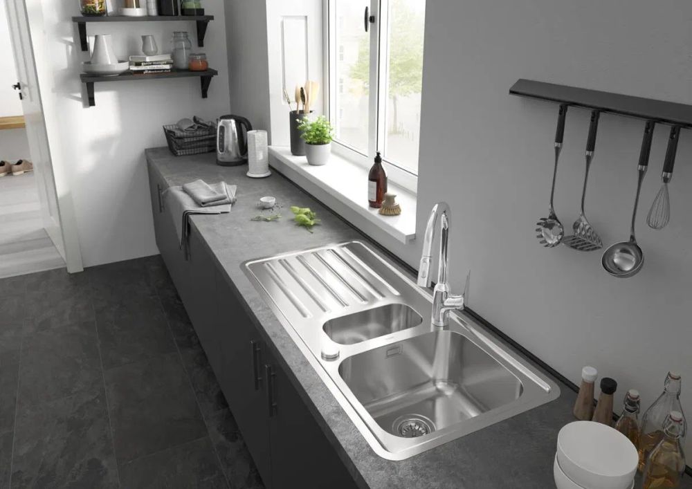 Змішувач для кухні Hansgrohe Focus M42 хром 71820000 з висувною лійкою