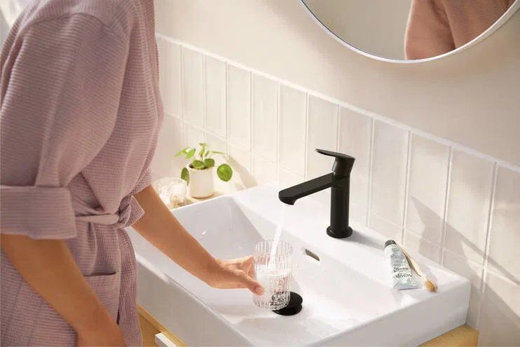 Змішувач для раковини Hansgrohe Rebris S чорний матовий 72520670