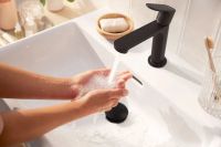 Змішувач для раковини Hansgrohe Rebris S чорний матовий 72588670
