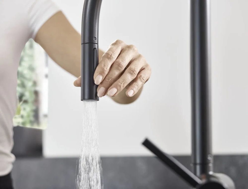 Змішувач для кухні Hansgrohe Talis M54 сталь 72800800 з висувною лійкою