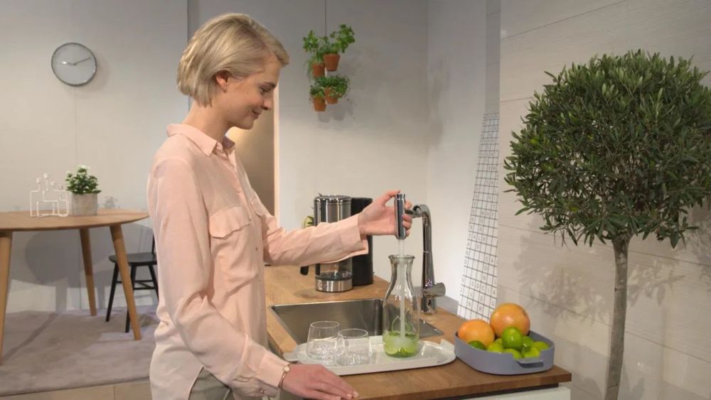 Змішувач для кухні Hansgrohe Talis Select сталь 72821800 з висувною лійкою