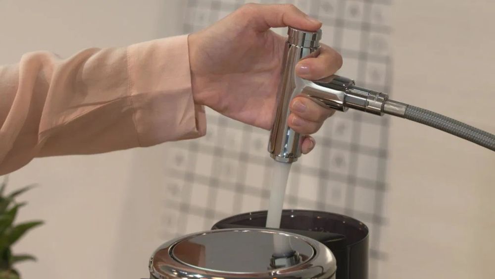 Змішувач для кухні Hansgrohe Talis Select сталь 72821800 з висувною лійкою