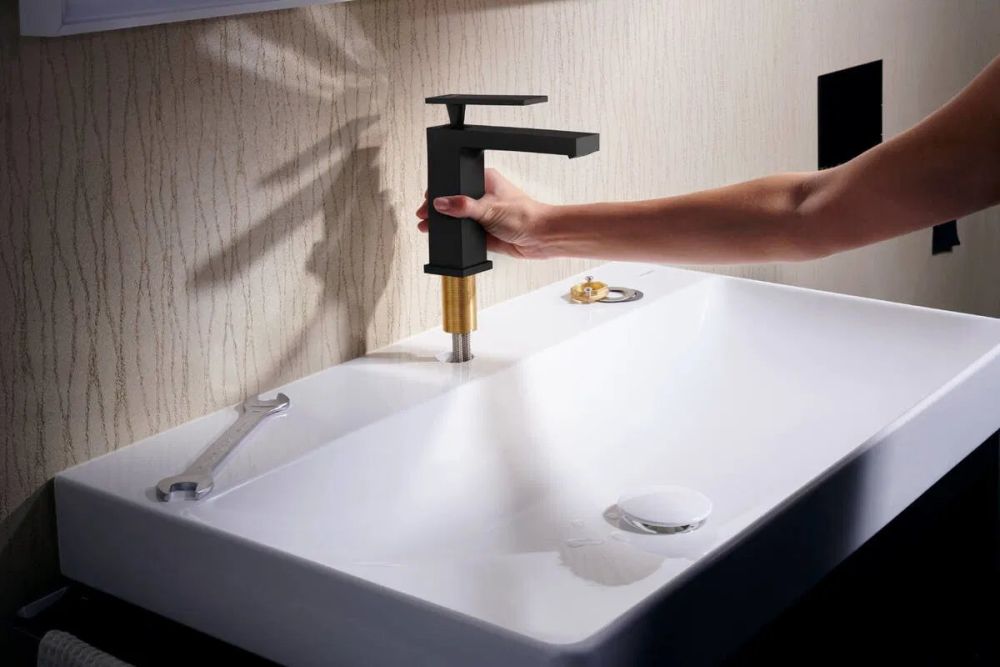 Смеситель для раковины Hansgrohe Tecturis E белый матовый 73012700