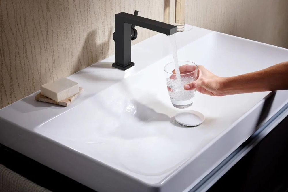 Смеситель для раковины Hansgrohe Tecturis E черный матовый 73021670