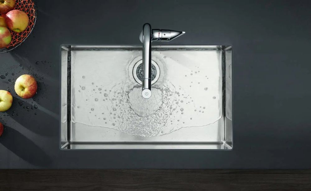 Змішувач для кухні Hansgrohe Metris Select M71 сталь 73803800 з висувною лійкою