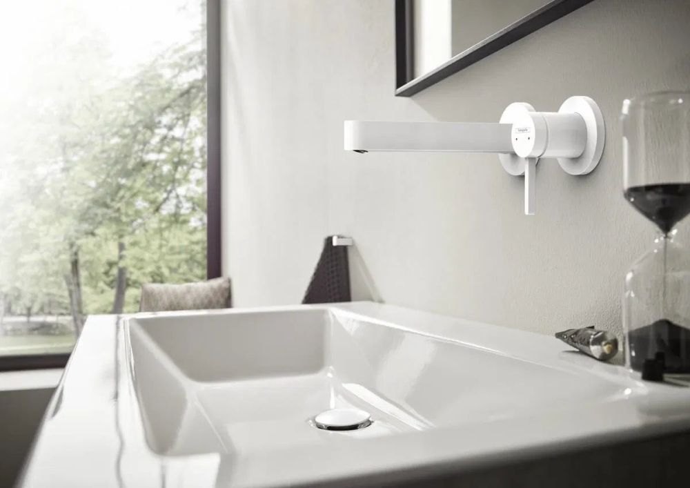 Змішувач для раковини Hansgrohe Finoris чорний матовий 76051670