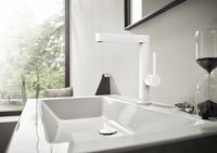 Змішувач для раковини Hansgrohe Finoris білий матовий 76060700 з висувною лійкою